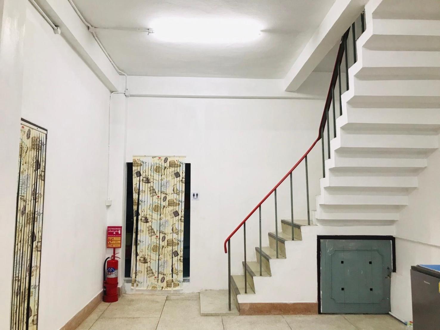 בנגקוק Silom Guesthouse מראה חיצוני תמונה
