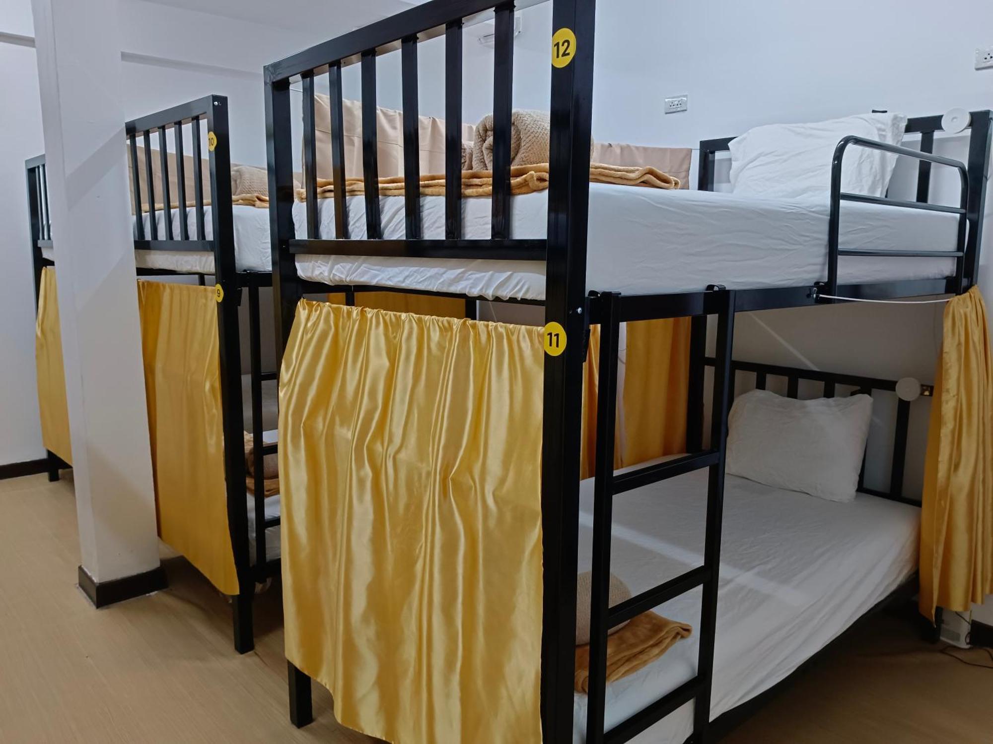 בנגקוק Silom Guesthouse מראה חיצוני תמונה